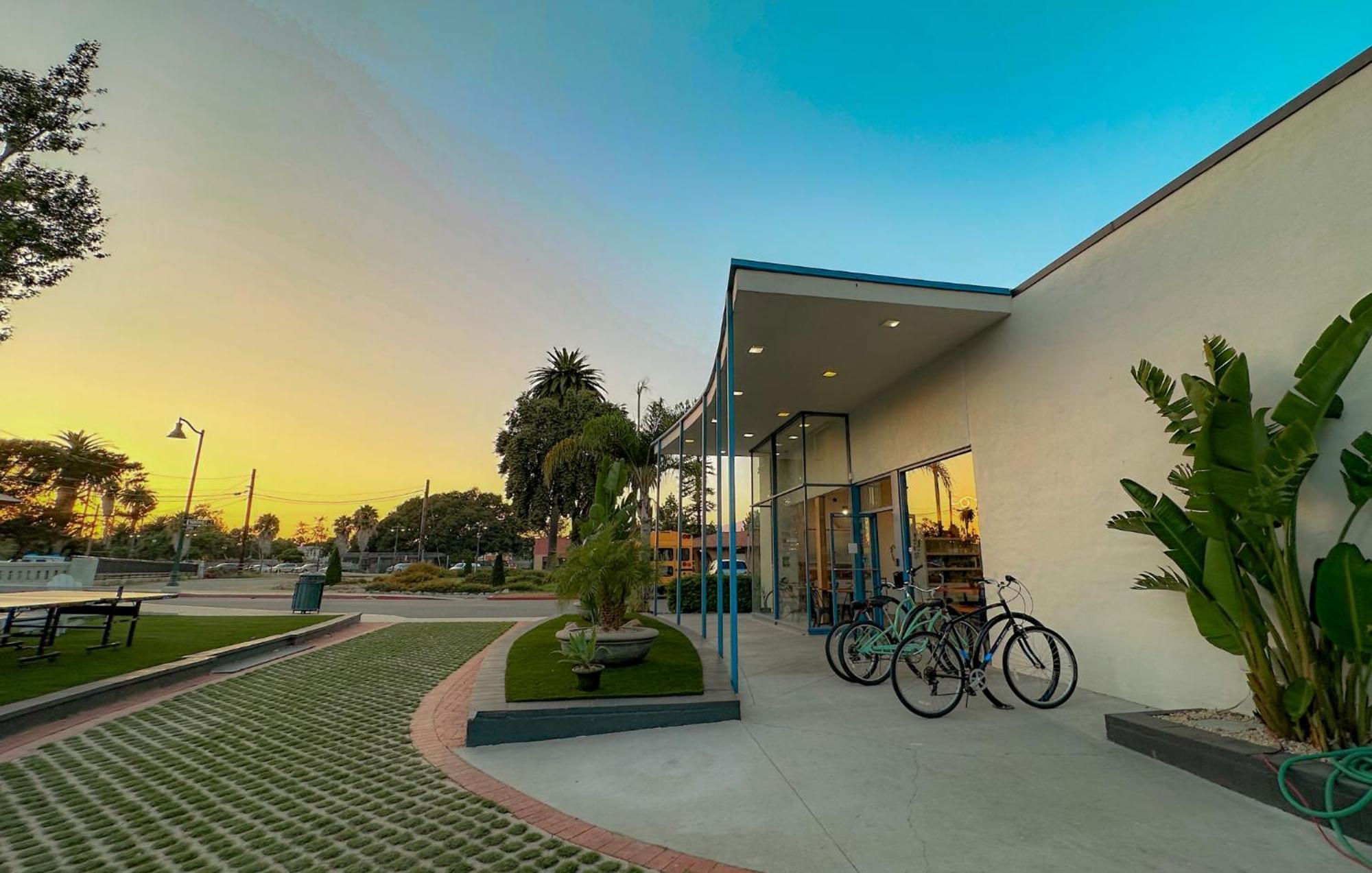 Ith Santa Barbara Beach Hostel エクステリア 写真