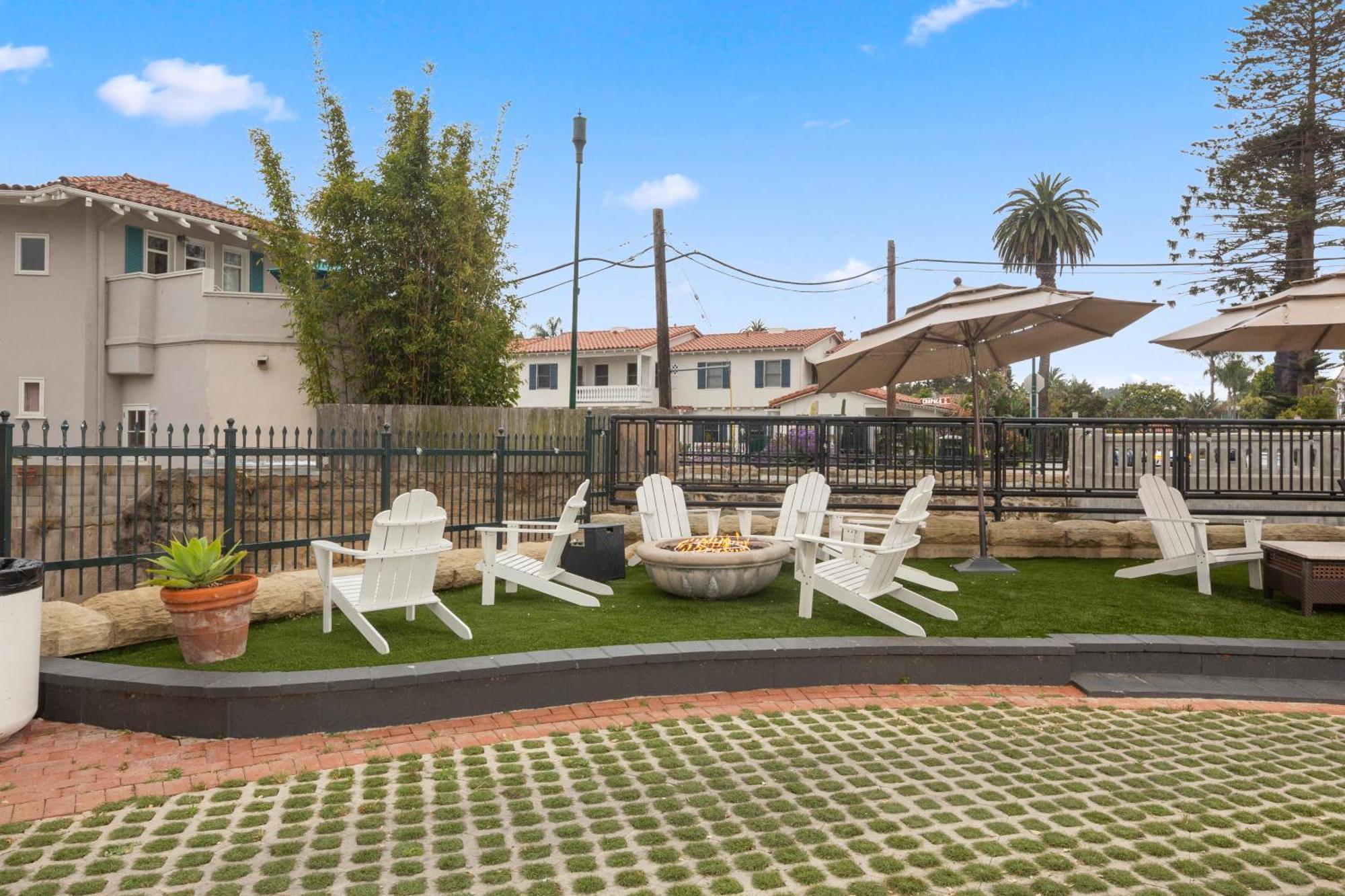 Ith Santa Barbara Beach Hostel エクステリア 写真