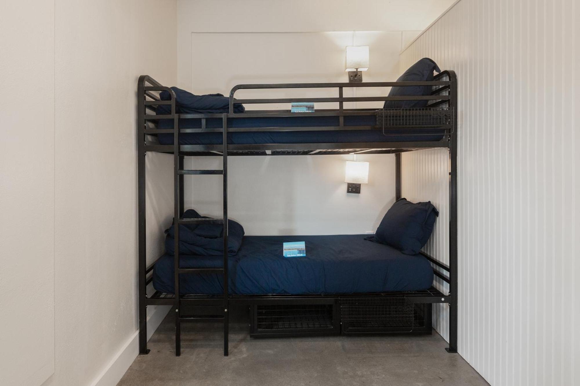 Ith Santa Barbara Beach Hostel エクステリア 写真